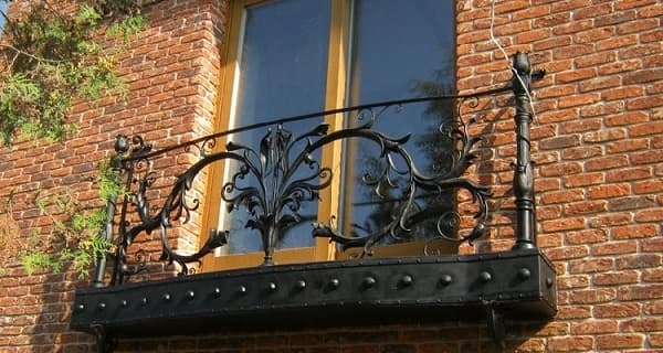 Кованые балконы на заказ в Санкт-Петербурге