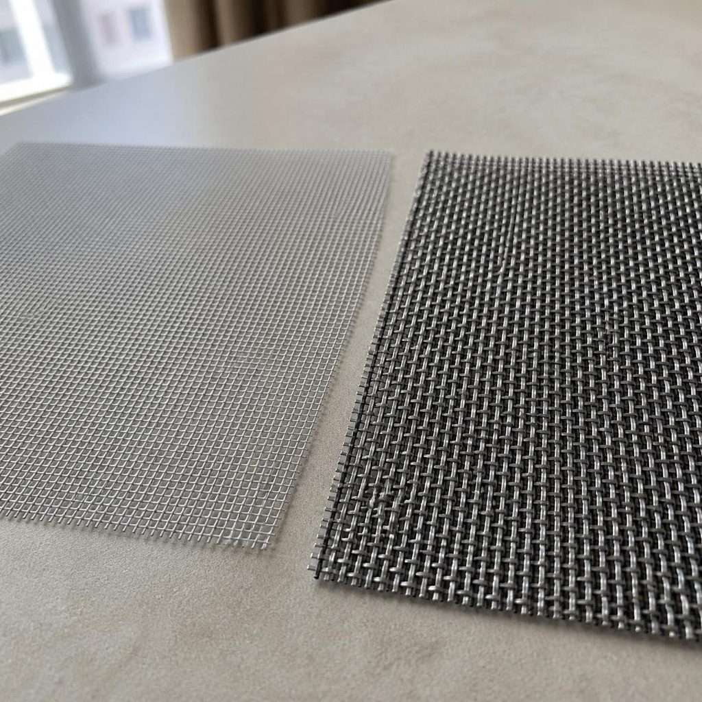 Сравнение москитного полотна Fiberglass и Pet Screen